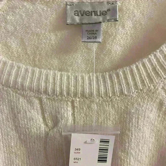 AVENUE off white crewneck pullover sweater. Sz 26/28. NWT. Retail:$55 - Picture 6 of 6